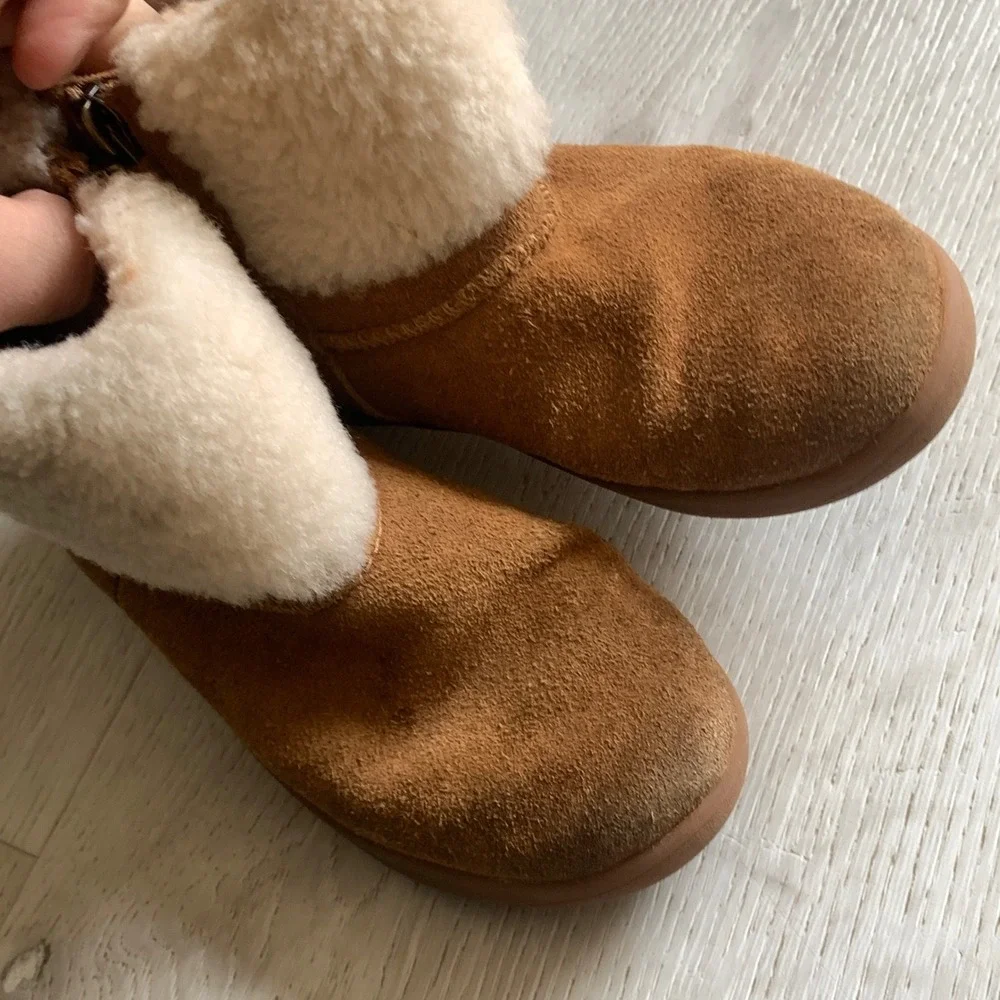 UGG Toddler Girls' Ramona Boots‎ Chestnut Suede Shearling Size 12